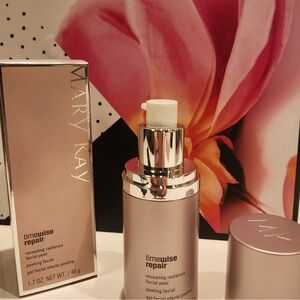 Mary Kay Timewise Repair Radiance Peel - Silver and Pink